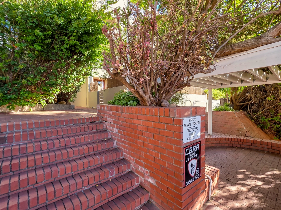 3 Bedroom Property for Sale in Zonnebloem Western Cape